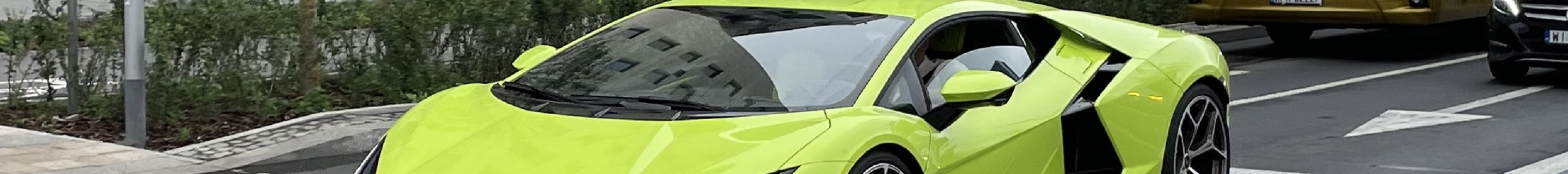 Lamborghini Revuelto
