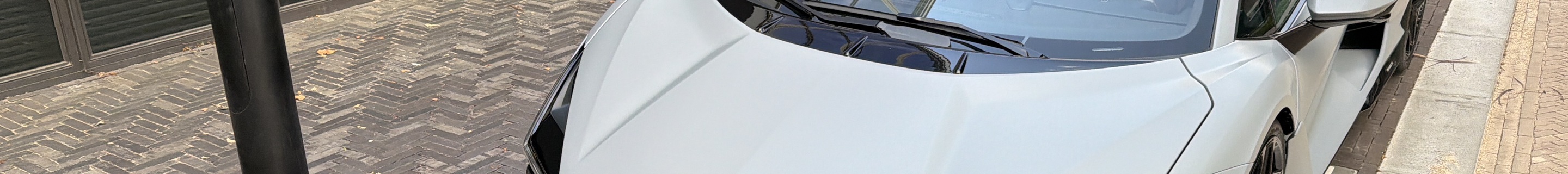 Lamborghini Revuelto
