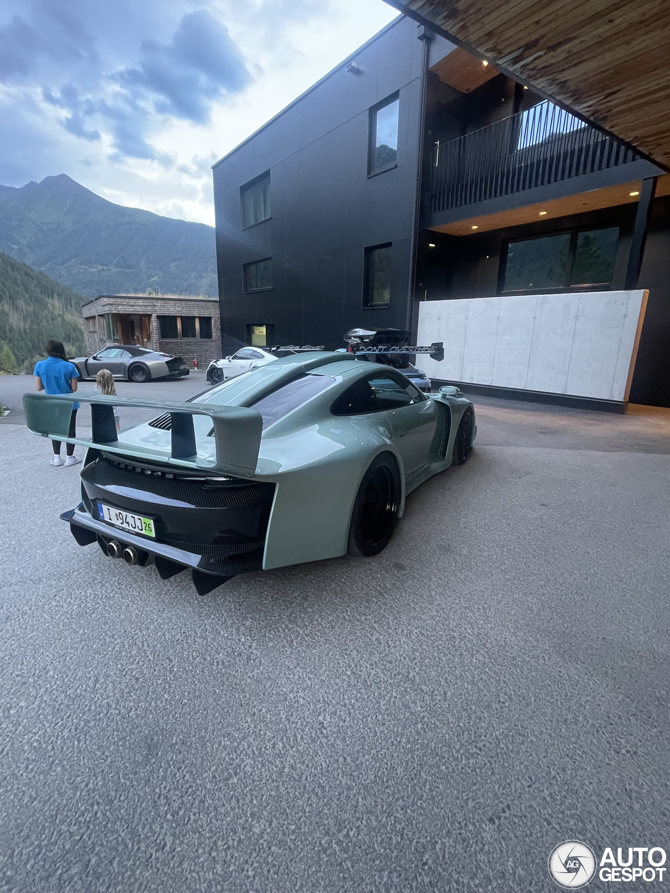 Porsche 992 GT3 MkI Carbonerre Project GT1 Manta
