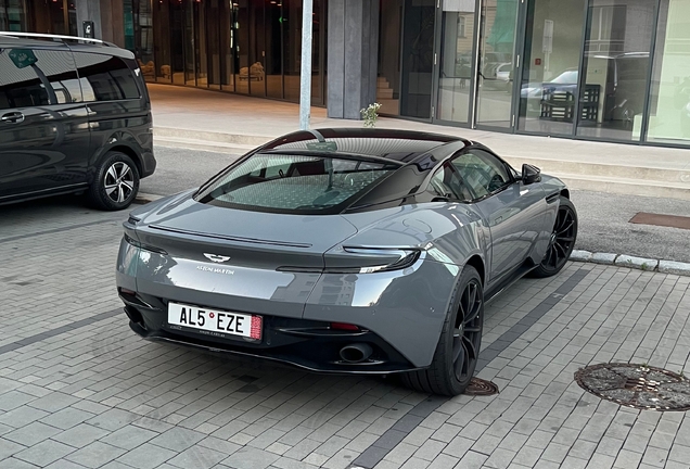 Aston Martin DB11
