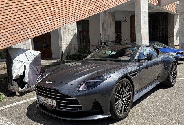 Aston Martin DB12