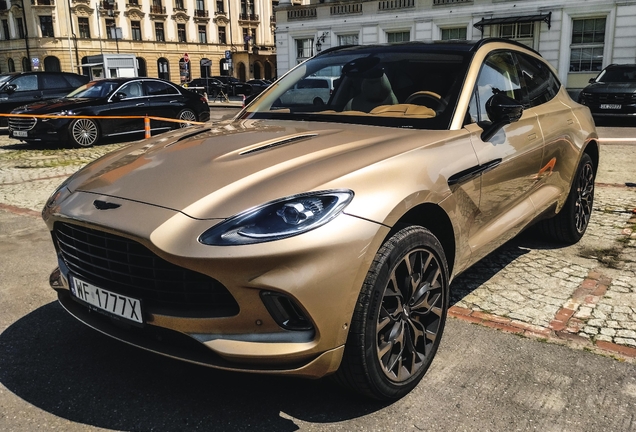 Aston Martin DBX