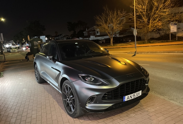 Aston Martin DBX