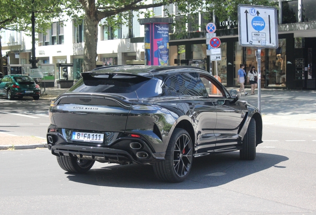 Aston Martin DBX S