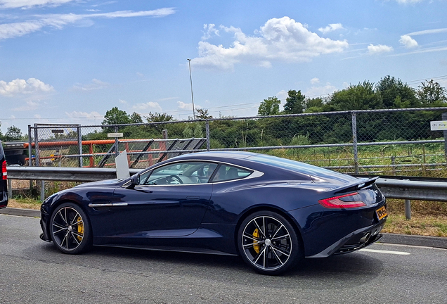 Aston Martin Vanquish 2013