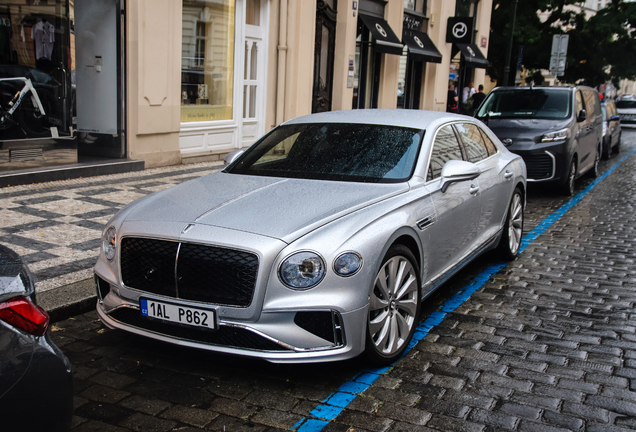 Bentley Flying Spur 2025