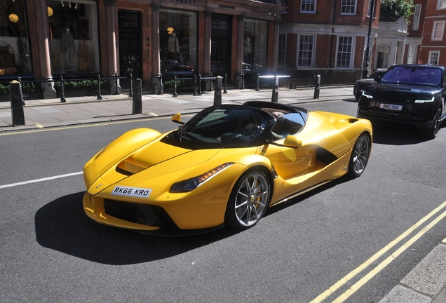 Ferrari LaFerrari Aperta