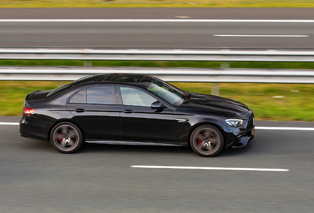 Mercedes-AMG E 63 S W213 2021