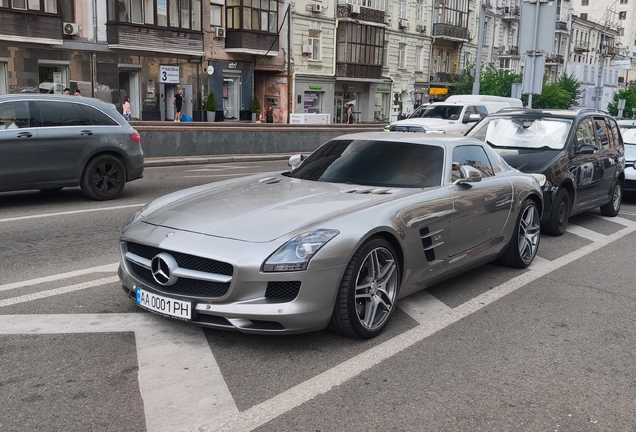 Mercedes-Benz SLS AMG