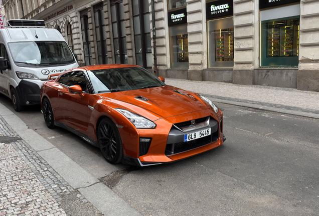 Nissan GT-R