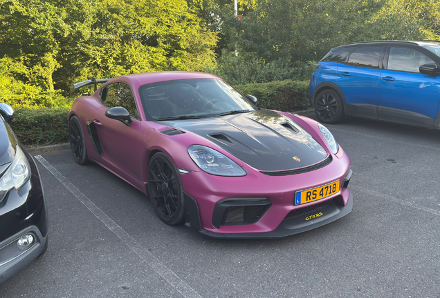 Porsche 718 Cayman GT4 RS