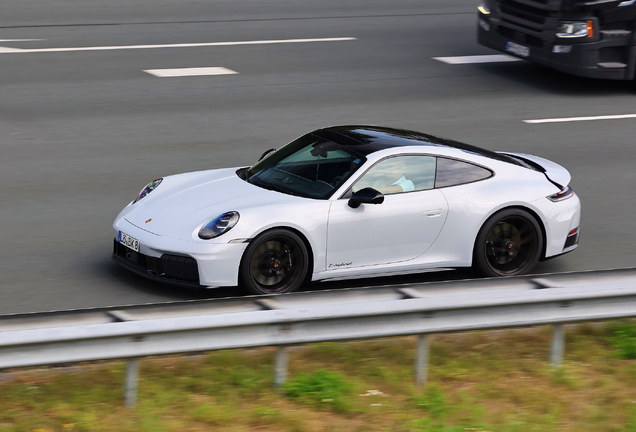 Porsche 992 Carrera 4 GTS MkII