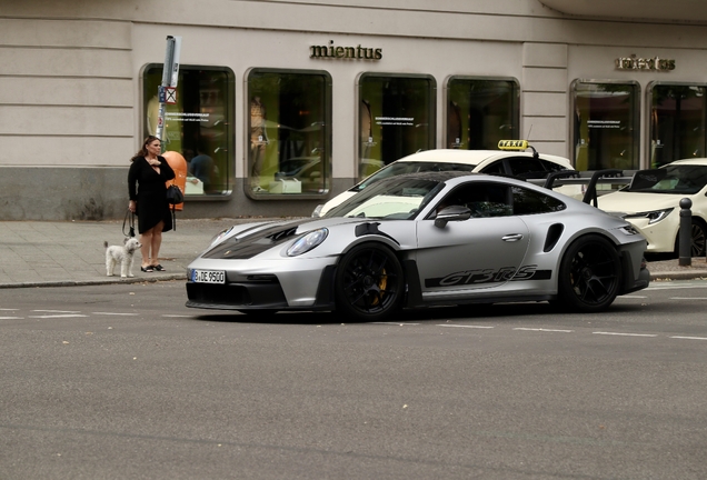 Porsche 992 GT3 RS MkI Weissach Package