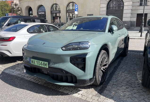 Porsche Cayenne Turbo Electric