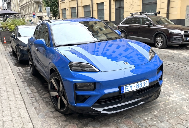 Porsche Macan EV Turbo