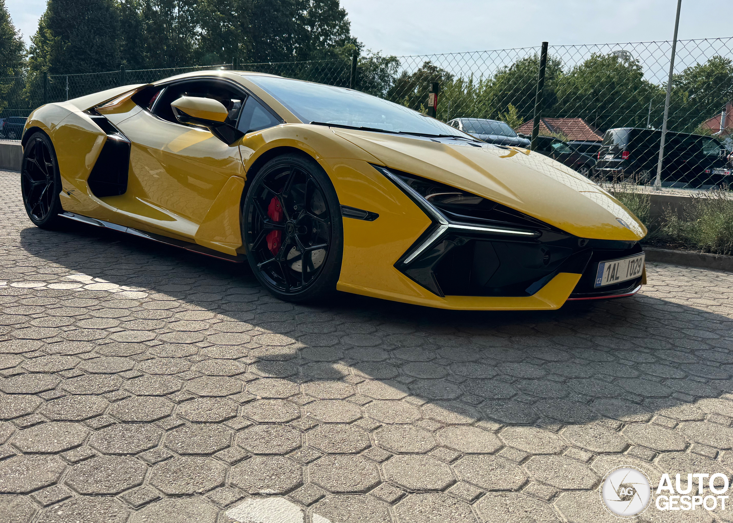 Lamborghini Revuelto