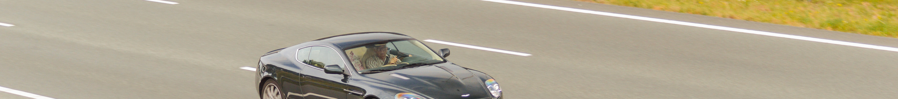 Aston Martin DB9