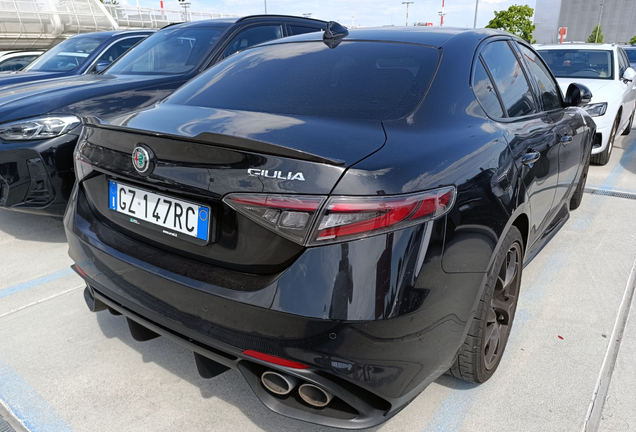 Alfa Romeo Giulia Quadrifoglio 2023