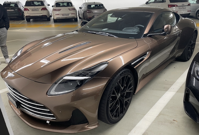 Aston Martin DB12