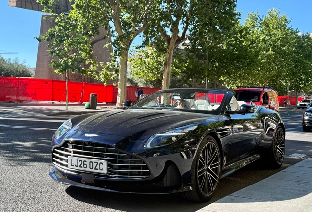 Aston Martin DB12 Volante