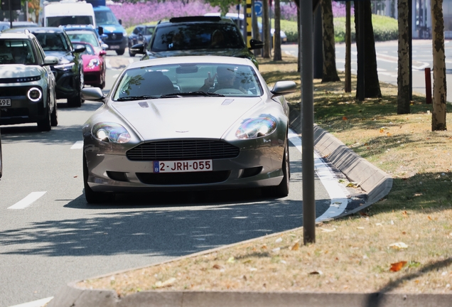 Aston Martin DB9