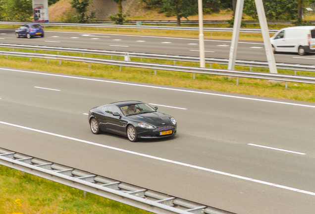 Aston Martin DB9