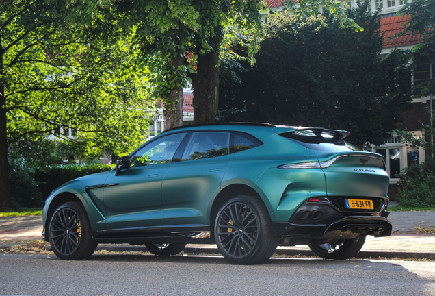 Aston Martin DBX707