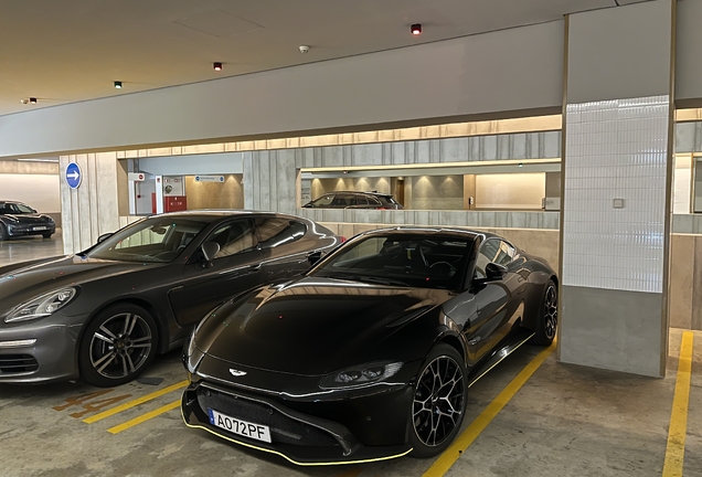 Aston Martin V8 Vantage AMR 2019
