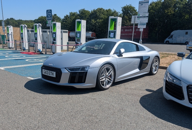 Audi R8 V10