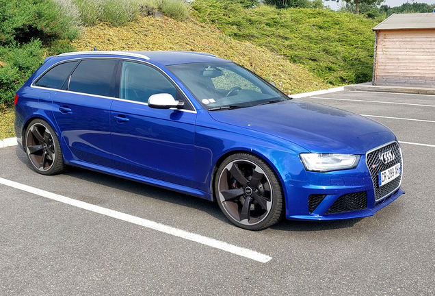 Audi RS4 Avant B8