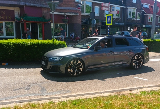 Audi RS4 Avant B9