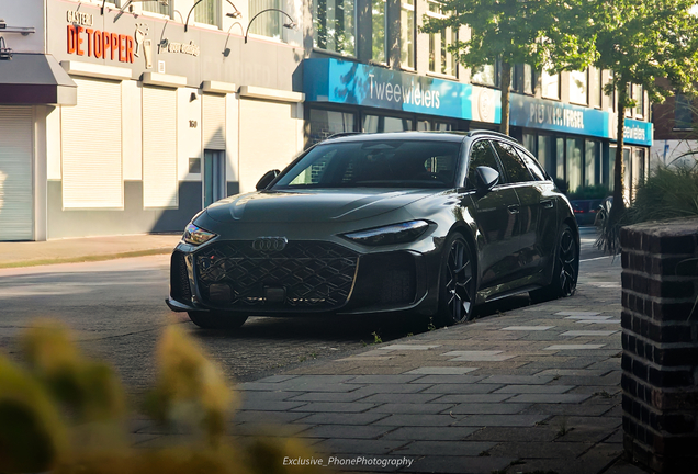 Audi RS5 Avant B10
