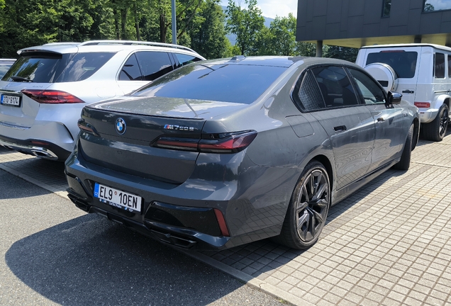 BMW M760e xDrive
