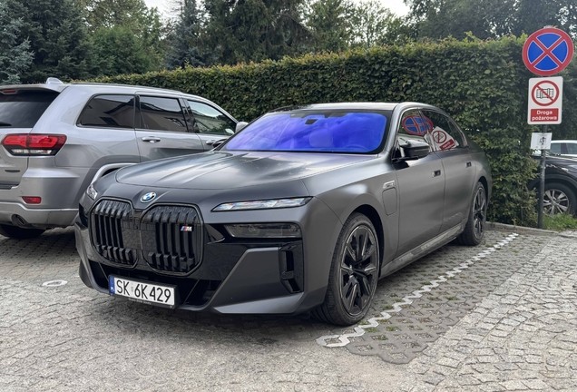BMW M760e xDrive
