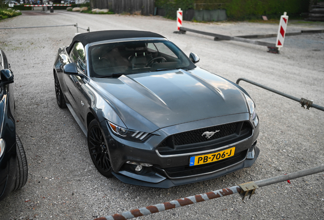 Ford Mustang GT Convertible 2015