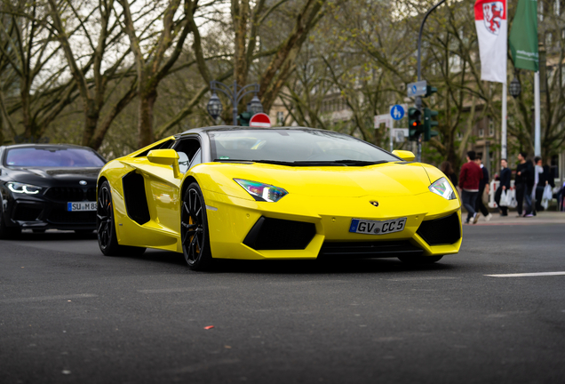 Lamborghini Aventador LP700-4 Roadster