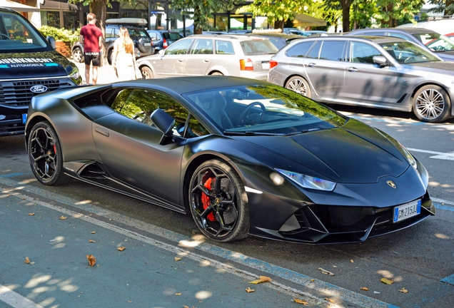Lamborghini Huracán LP640-4 EVO