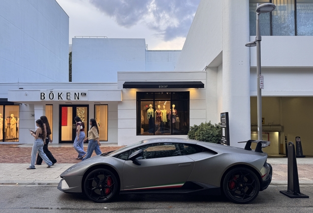 Lamborghini Huracán LP640-4 Performante
