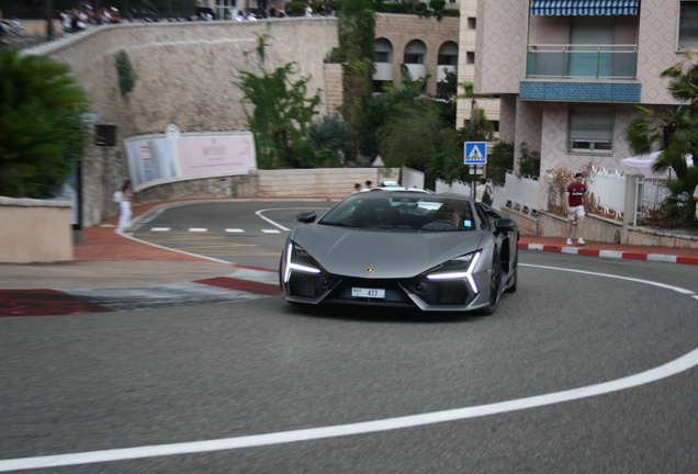 Lamborghini Revuelto