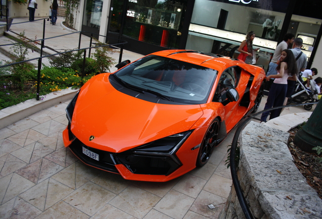 Lamborghini Revuelto