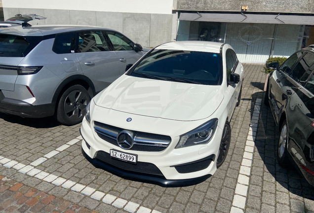 Mercedes-AMG CLA 45 Shooting Brake X117