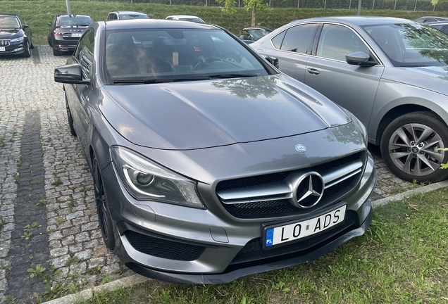 Mercedes-Benz CLA 45 AMG C117