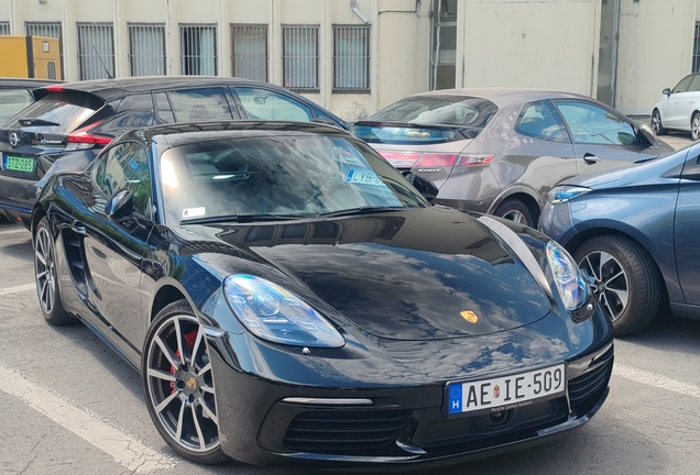 Porsche 718 Cayman S