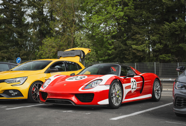 Porsche 918 Spyder Weissach Package
