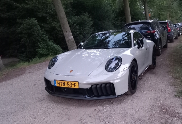 Porsche 992 Carrera 4 GTS MkII