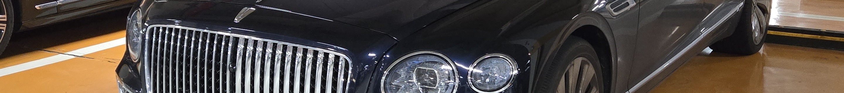 Bentley Flying Spur V8 2021