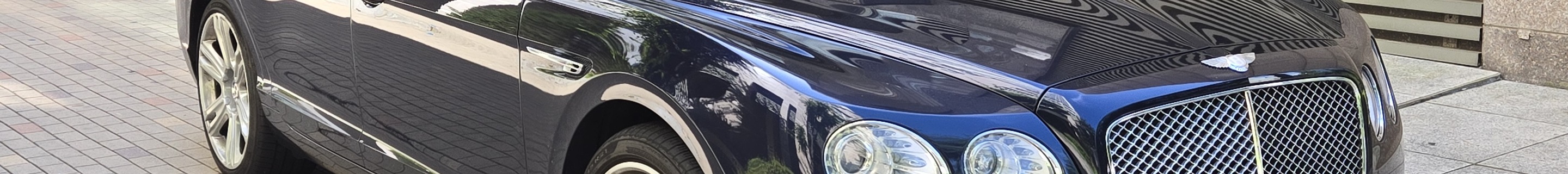 Bentley Flying Spur V8