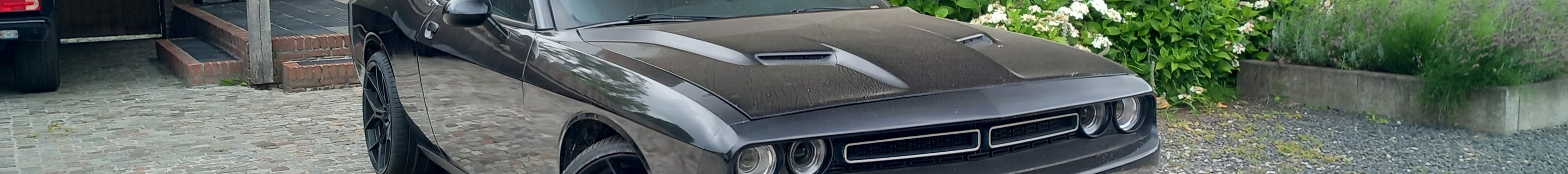 Dodge Challenger SRT-8