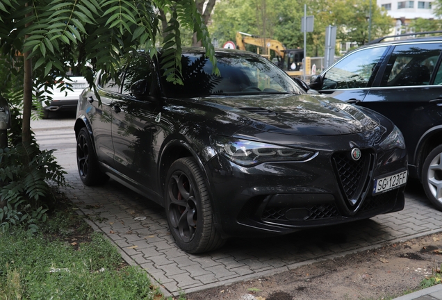 Alfa Romeo Stelvio Quadrifoglio 2023