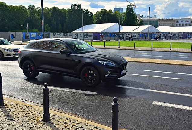 Aston Martin DBX